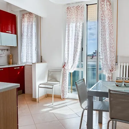 Appartement Luxury House Near Train Station *