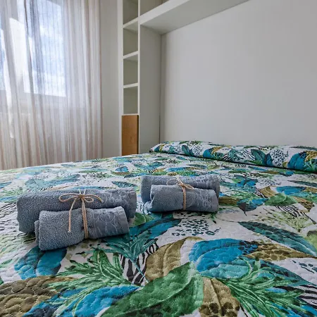 Luxury House Near Train Station Appartement Livorno