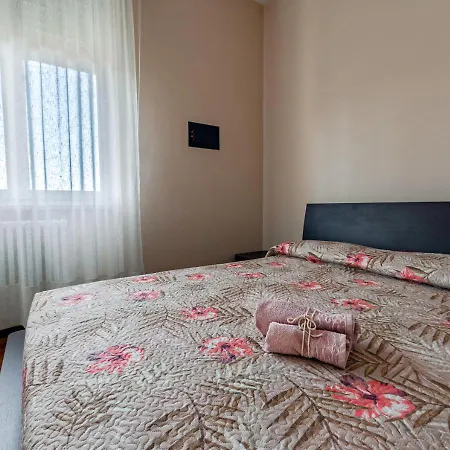 Luxury House Near Train Station Appartement